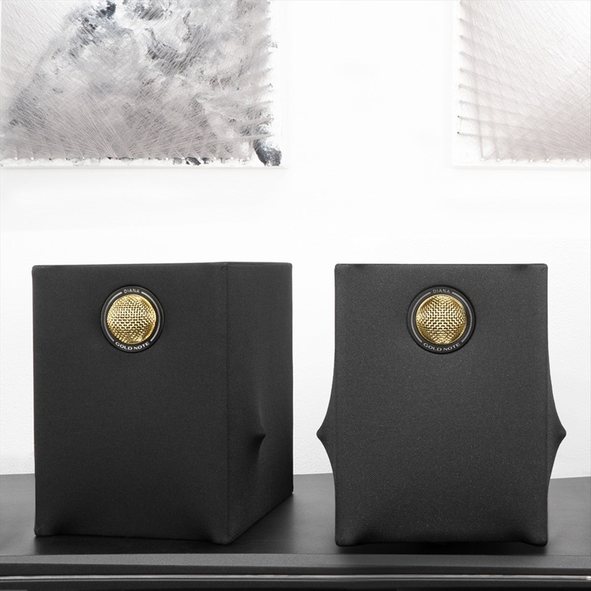 Gold Note Diana I Bookshelf Loudspeakers Black Rebel (1 Pair)