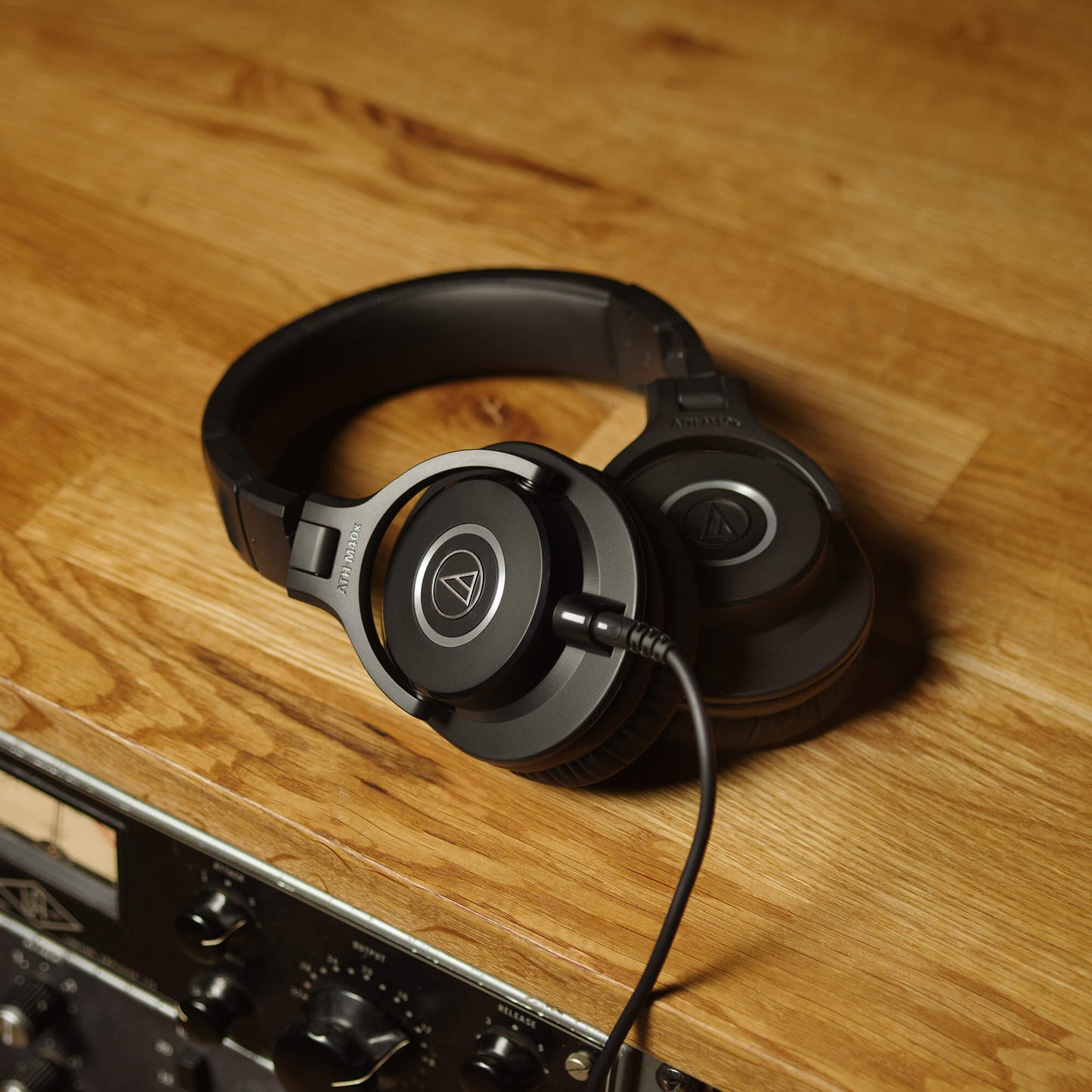 Audio-Technica ATH-M40x Over-ear Headphones with Closed-back