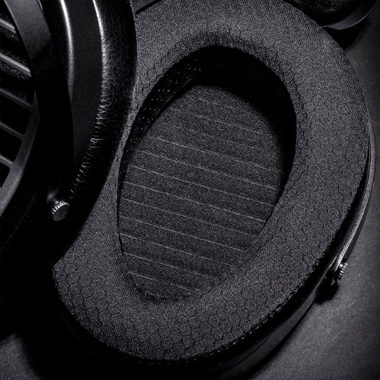 Hifiman Edition XS Planar Over-ear Headphones with Travel Case included