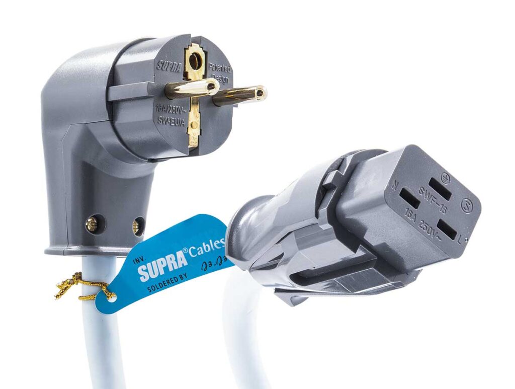 Supra Lorad 2.5 CS-EU 16A Angled Mains Power Cable 1.5m