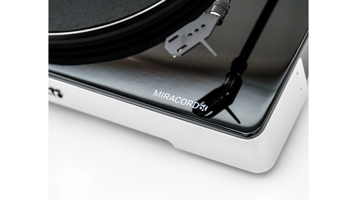 Elac Miracord MRC-601 Turntable