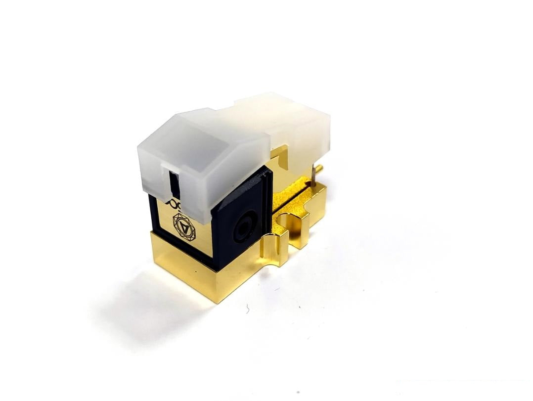 Nagaoka MP-500 Turntable Cartridge with Nagaoka AM-801 stylus cleaner